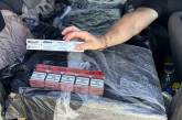 На блокпосту в Николаеве остановили водителя с 1000 пачек сигарет 200 литрами алкоголя без акциза
