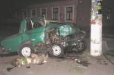 В Николаеве такси врезалось в электрический столб – пассажирка погибла (ФОТО)