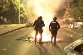 Заворушення у Франції: протестувальники захопили зброю та нападають на поліцейських, — ЗМІ (відео)