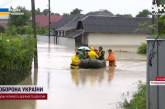 В Прикарпатье пришла большая вода: дома затопило, но люди отказываются от эвакуации