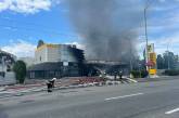У Києві сталася велика пожежа на АЗС (відео)