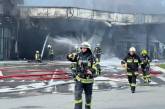 Внаслідок пожежі на АЗС у Києві постраждали троє людей
