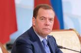 Медведев пригрозил тройным ударом по АЭС Украины
