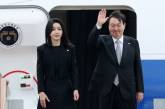 В Україну з неоголошеним візитом прибув президент Південної Кореї