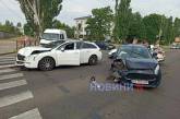 На перехресті у Миколаєві зіткнулися «Форд» і «Пежо»