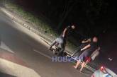 У Миколаєві на проспекті збили пішохода: його з рваними ранами забрала швидка (відео)
