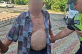 Наказал за употребление наркотиков: в Николаеве дедушка ранил ножом своего внука