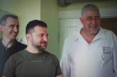Сегодня Зеленский посетил Николаев — навестил в больнице пострадавших от обстрелов детей 