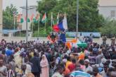 В Нигере атаковали посольство Франции: Париж пригрозил ответом