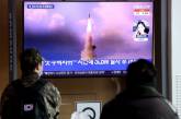 Южная Корея и США ищут в море части ракеты после неудачного запуска спутника КНДР