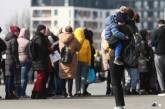 Понад 3 млн українців можуть назавжди залишитись за кордоном, – Центр економічної стратегії