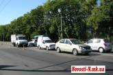 На проспекте Героев Сталинграда столкнулись три автомобиля