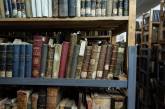 Миколаївцям показали таємничі підвали та колекції стародруків головної міської бібліотеки