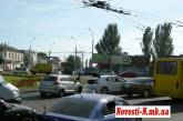 Из-за двух столкнувшихся автомобилей в центре Николаева возникла огромная пробка