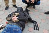 В Киеве вооруженный мужчина ворвался в бизнес-центр и устроил стрельбу