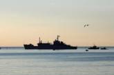 Российский Черноморский флот постепенно убегает из Крыма, - Зеленский