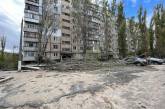 В Николаеве убрали 23 поваленных ветром дерева