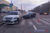 На перехресті у Миколаєві зіткнулися «Тойота» і «Лексус»