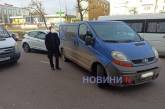 Возле Центрального рынка в Николаеве столкнулись «Рено» и «Шевроле»