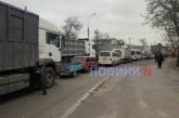 Причиною гігантських заторів у Миколаєві стала безвідповідальність дорожніх служб