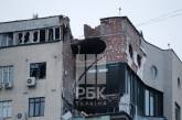 Як виглядає багатоповерхівка у Солом'янському районі Києва після атаки (фото, відео)