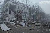 Дрон РФ знищив адмінбудівлю у Херсоні
