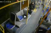 У Миколаєві розшукали хулігана, який ударив водійку тролейбуса