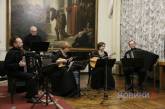 «Світова музика»: у миколаївському музеї виступив ансамбль «Узори» (фоторепортаж)
