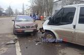 На перехресті у Миколаєві зіткнулися Daewoo та Ford