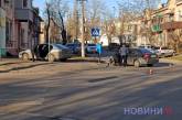 На перехресті у Миколаєві зіткнулися «Шкода» та «Шевроле»: постраждала пасажирка