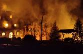 Атака по Харьковской области: горели гостиница и ресторан, есть пострадавший (фото, видео)