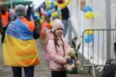 Допомога переселенцям: чи продовжать виплати до кінця війни