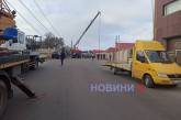 Из-за поваленной «Тойотой» опоры в Николаеве 75 домов остались без света