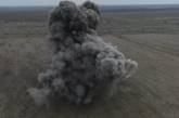 Знищення ворожих мін на полях на півдні України показали з висоти пташиного польоту (відео)