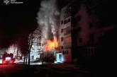 Россияне сбросили авиабомбу на жилую многоэтажку в Купянске