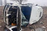 В Днепропетровской области маршрутка перевернулась и слетела в кювет: 4 погибших, 13 пострадавших