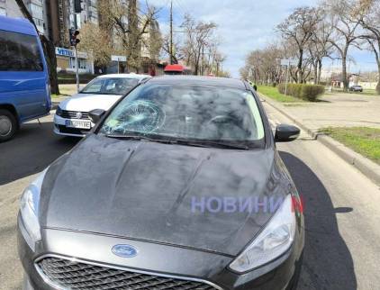 З'явилося відео моменту аварії, в якій «Форд» збив жінку в Миколаєві