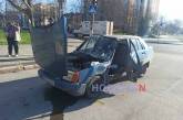 У центрі Миколаєва «Хюндай» врізався у «Славуту»: водія забрали на експертизу