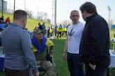 В Николаеве на поле «били мяч» в поддержку раненого тренера: победили «Силы обороны»