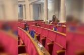 Депутаты игнорируют законопроект о мобилизации: зал Рады практически пуст (видео)