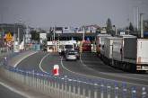 Блокада на кордоні: на пунктах пропуску «застрягли» 1700 вантажівок