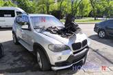 У центрі Миколаєва спалахнув BMW Х5 (фото)