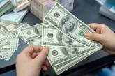НБУ снижает официальный курс доллара третий день подряд