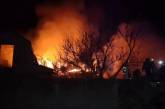 Ворог атакував Миколаївську область: «шахед» влучив у колишній будинок культури, почалася пожежа