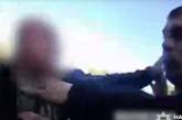 У поліції Києва показали затримання «авторитету»: плював і лаявся на поліцейських (відео)