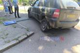 В Николаеве «Киа» после столкновения вылетел на тротуар и сбил дорожный знак (фото)