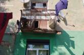 В Николаеве обрушился балкон жилого дома: пострадала женщина (фото, видео)