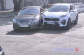 На перехресті у Миколаєві зіткнулися KIA та Nissan 
