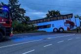 Серед пасажирів - 55 дітей: на Тернопільщині потрапив в аварію автобус