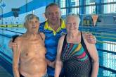 100-летний житель Вознесенска победил на соревнованиях по плаванию и установил 3 рекорда (фото)